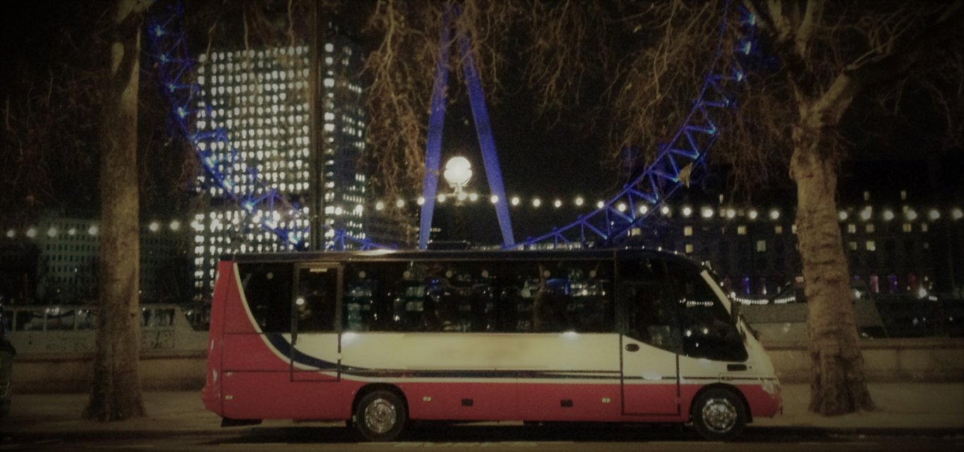 medium luxury mercedes coach in london - trip hire 